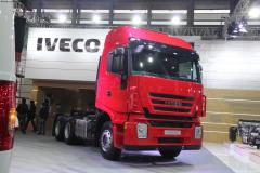 紅巖 杰獅682重卡 340馬力 6X4 牽引車(IVCEO出口版)(SC600G34T)