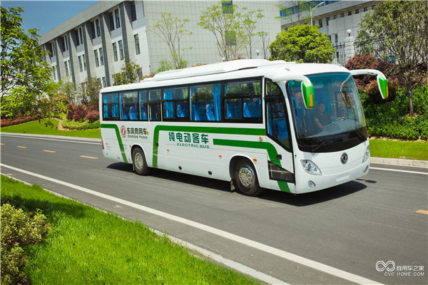 3-東風(fēng)純電動客車.JPG