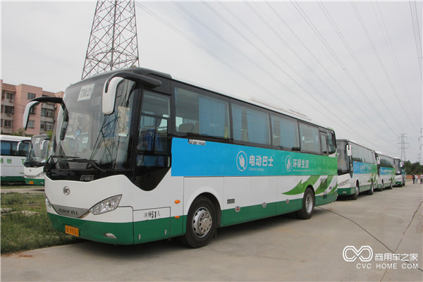 天馬通馳購(gòu)買(mǎi)的安凱純電動(dòng)客車(chē).JPG